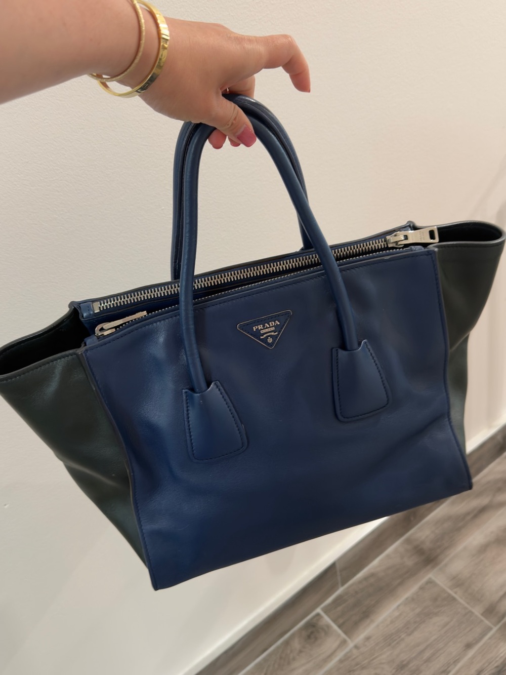 Prada NAVY CITY TWIN ZIPPER Blue and Black Leather - Picture 6 of 16